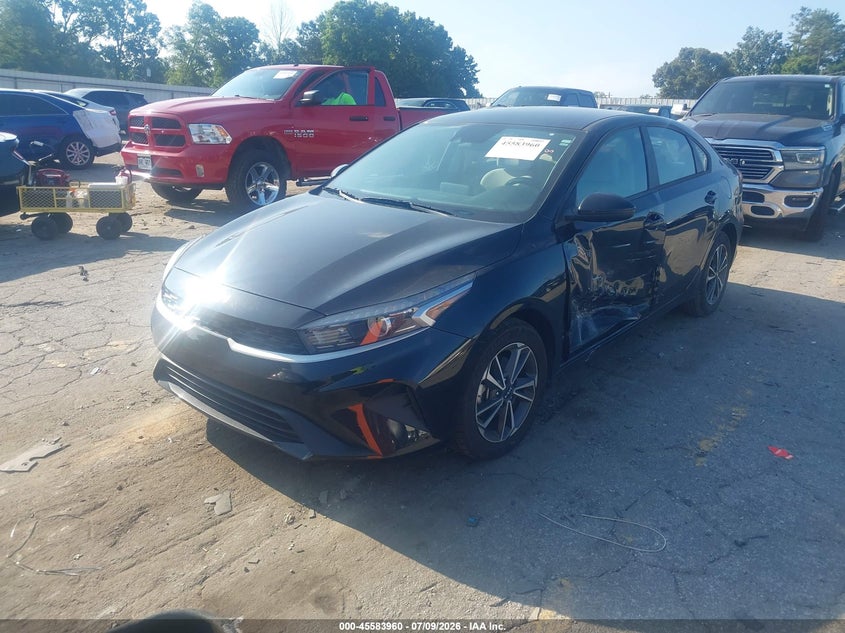 2023 KIA FORTE auction photo 2