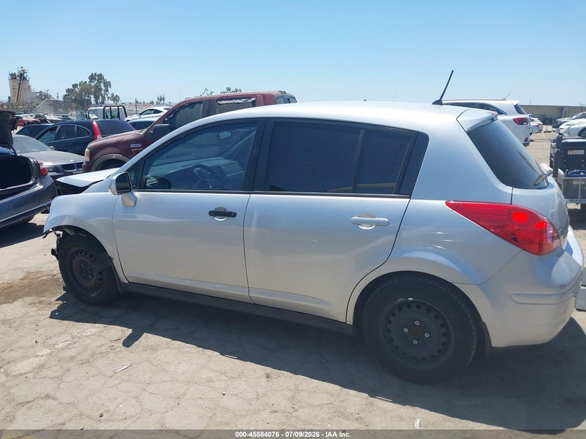 AtlanticExpress - Nissan Versa