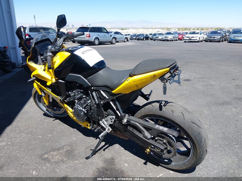 2025 SUZUKI GSX800 auction photo 3