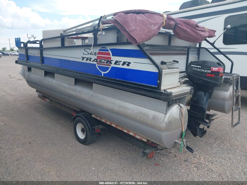 1995 SUNTRACKER PONTOON auction photo 3
