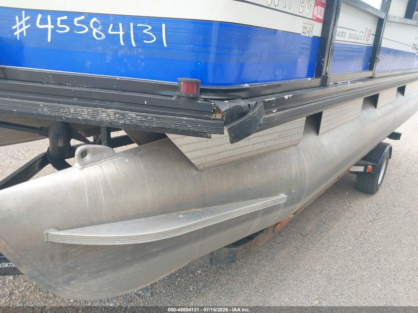1995 SUNTRACKER PONTOON auction photo 6