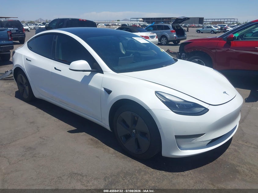 TESLA MODEL 3 - zdjęcie 1