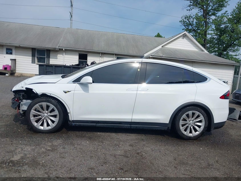 2016 Tesla Model X 60D/70D/75D/90D VIN: 5YJXCDE23GF026224 Lot: 45584140