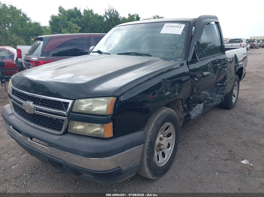 2007 Chevrolet Silverado, Left Side, IAAI, VIN 3GCEC14X47G195195 — photo 2