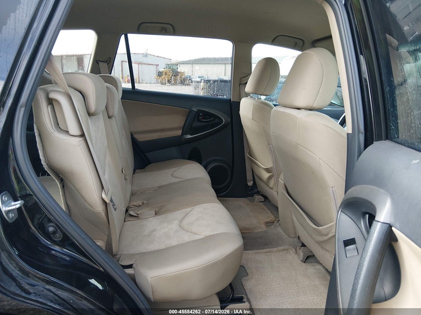 2010 TOYOTA RAV4 auction photo 8