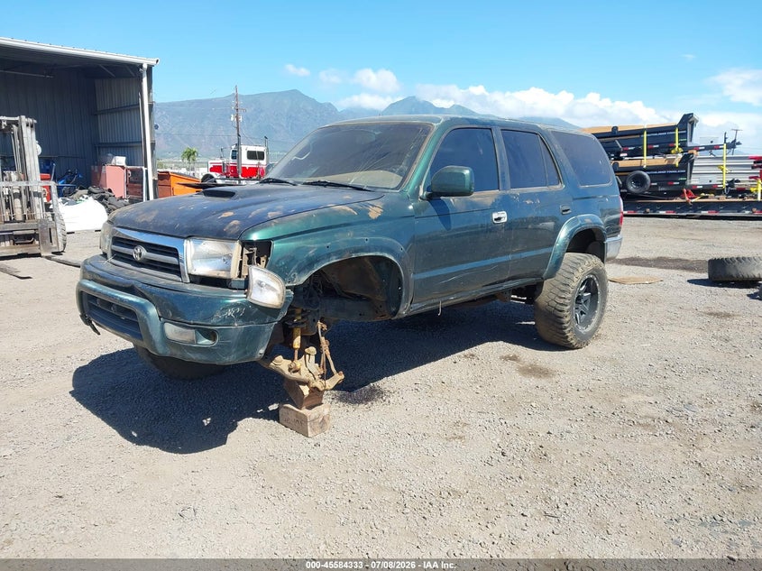 2000 Toyota 4Runner, Front End, IAAI, VIN JT3GN86R3Y0144565 — photo 2