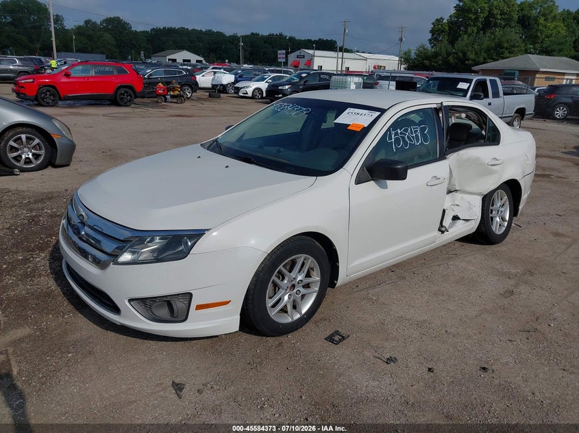2010 Ford Fusion, Left Side, IAAI, VIN 3FAHP0GA3AR220155 — photo 2
