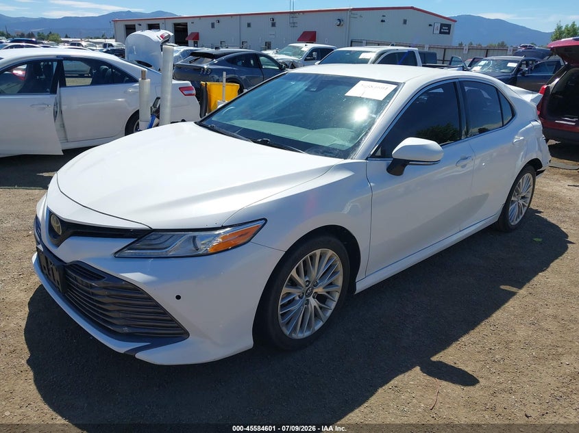 2018 Toyota Camry Xle 4T1B11HK0JU507455 photo 1