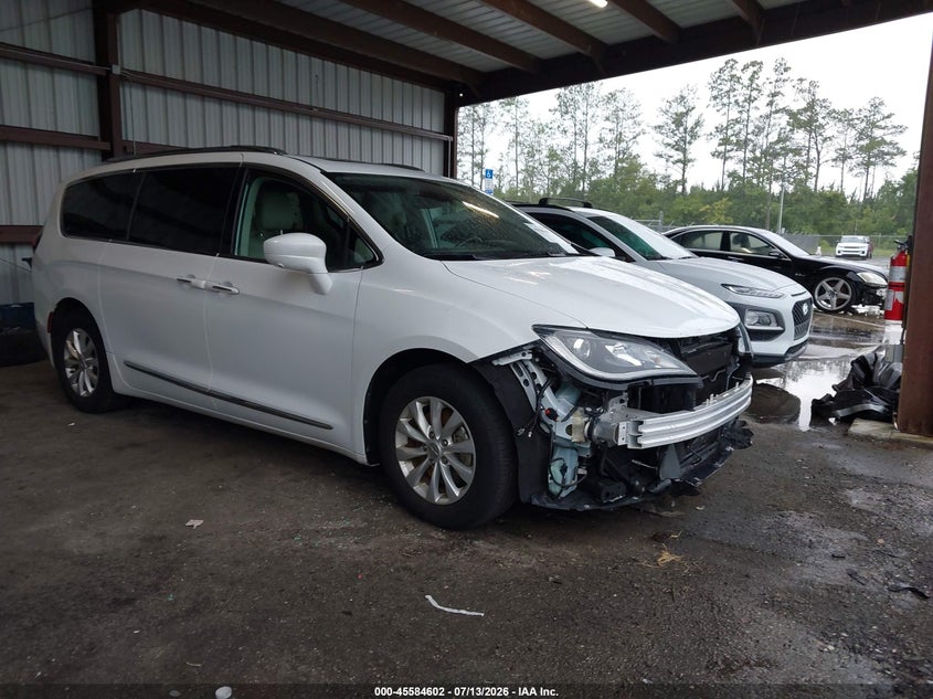 2018 Chrysler Pacifica Touring L Plus
