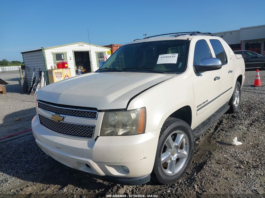 2011 CHEVROLET AVALANCHE TRUCK 5.3L V-8 VVT, 320HP