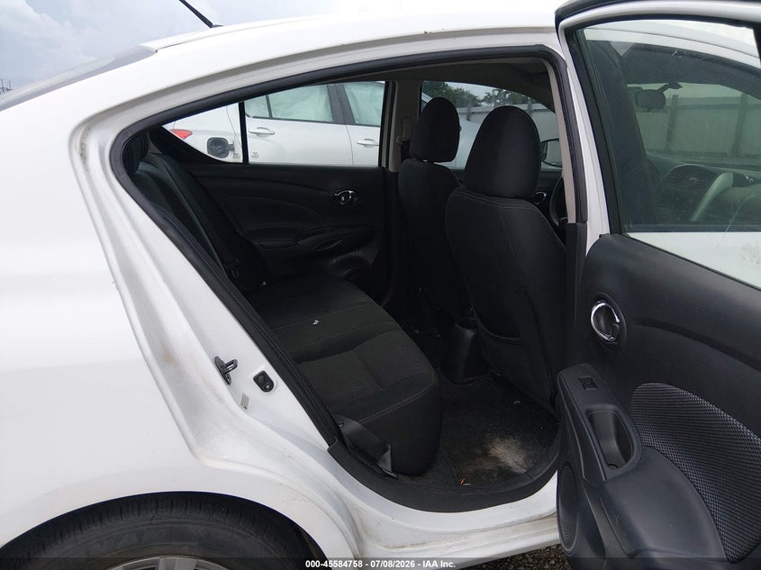 2017 NISSAN VERSA auction photo 8