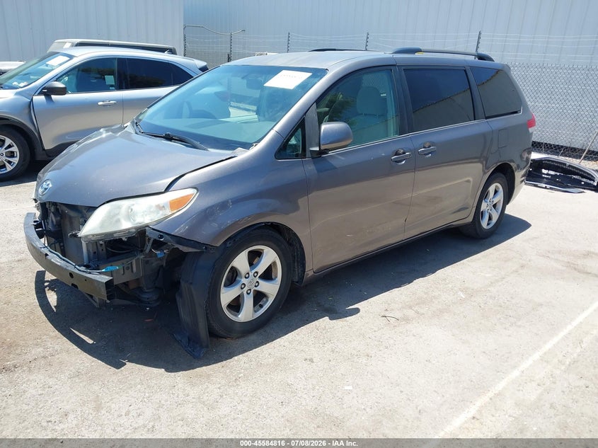 2011 Toyota Sienna, Right Front, IAAI, VIN 5TDKK3DC9BS076096 — photo 2