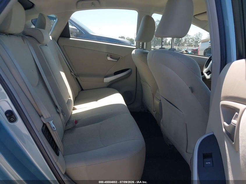 2013 TOYOTA PRIUS auction photo 8