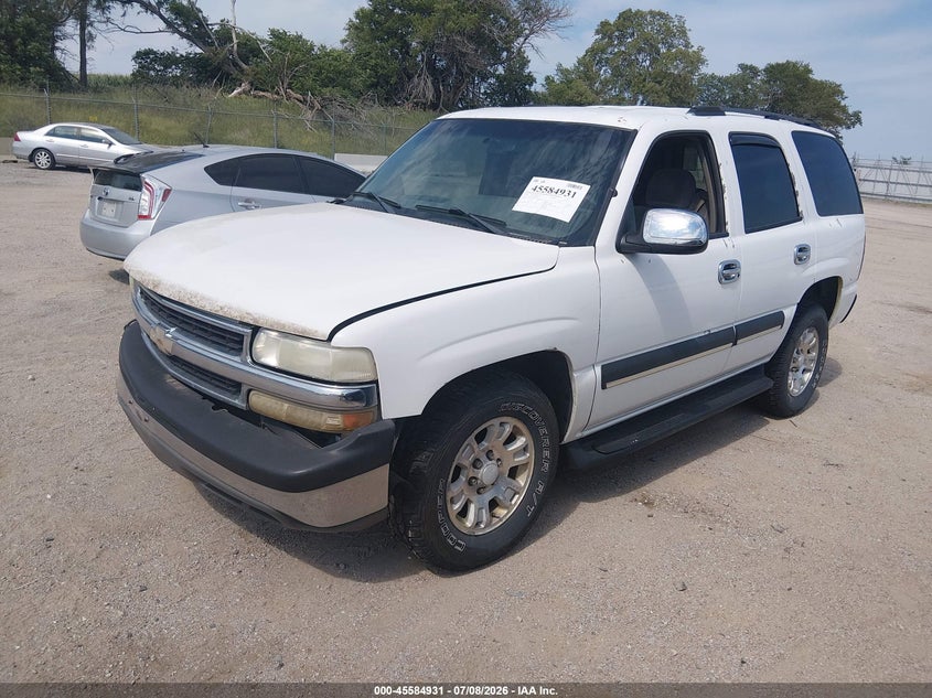 2004 CHEVROLET TAHOE auction photo 2