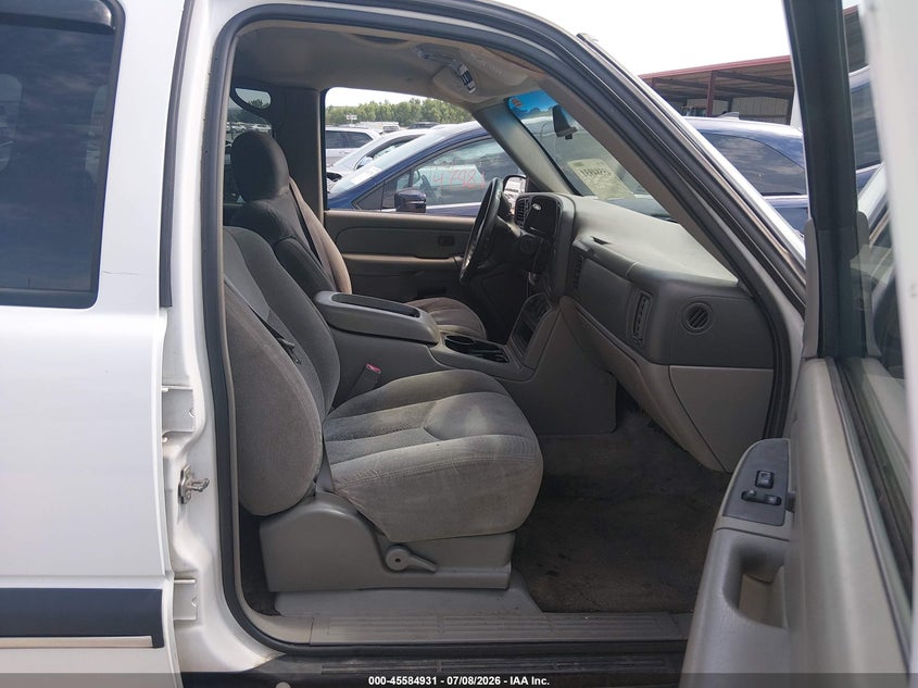 2004 CHEVROLET TAHOE auction photo 5