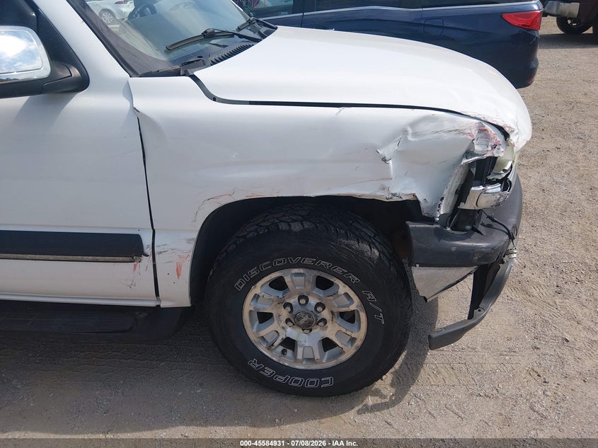 2004 CHEVROLET TAHOE auction photo 6