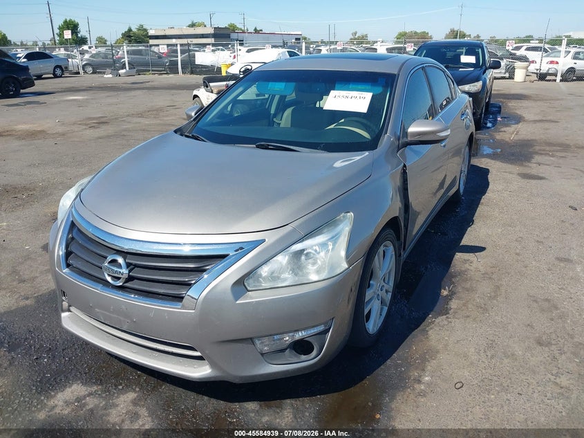 2015 Nissan Altima, Левый бок, IAAI, VIN 1N4BL3AP5FC115784 — фото 2