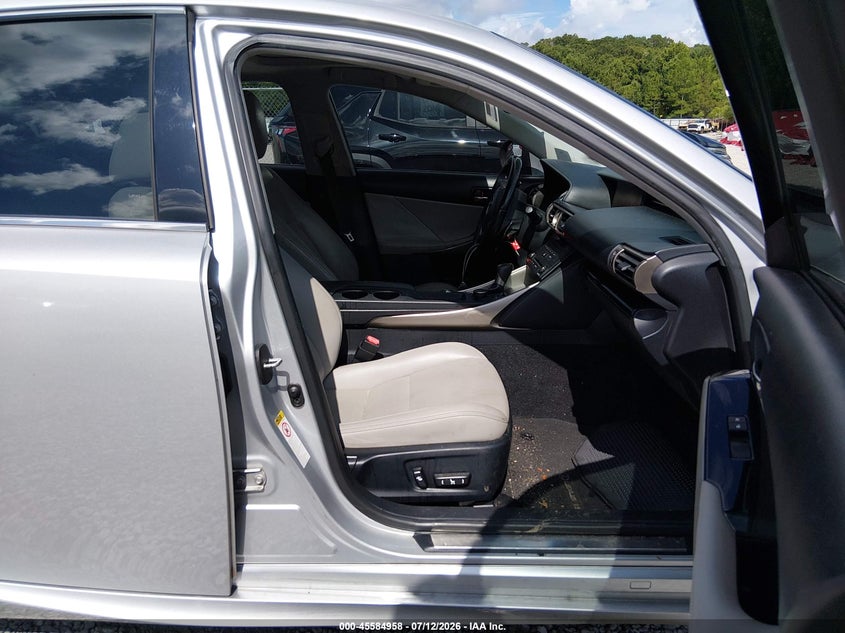 2016 LEXUS IS 200T auction photo 5