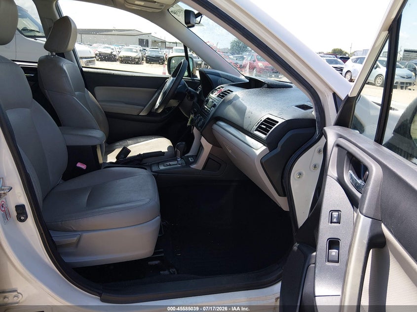 2015 SUBARU FORESTER auction photo 5