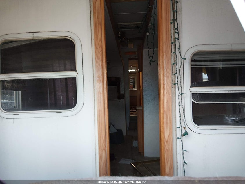 2002 CEDAR CREEK M-36RLTS auction photo 5