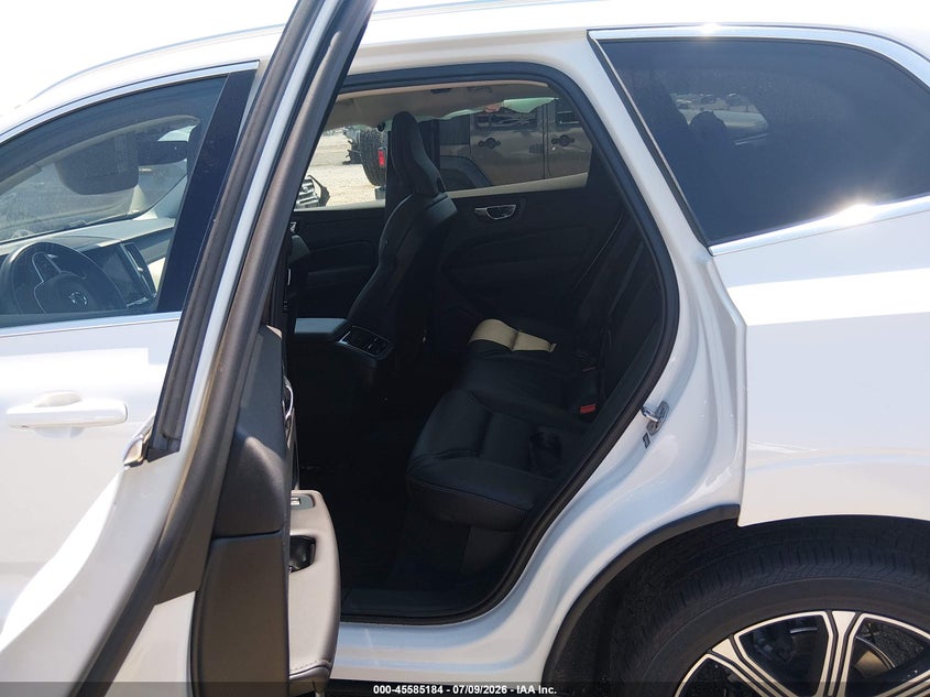 2021 Volvo Xc60 T5 Inscription VIN: YV4102RL5M1686207 Lot: 45585184