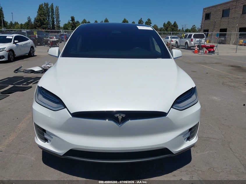 2020 Tesla Model X Long Range Dual Motor All-Wheel Drive/Long Range Plus Dual Motor All-Wheel Drive VIN: 5YJXCAE26LF242156 Lot: 45585280
