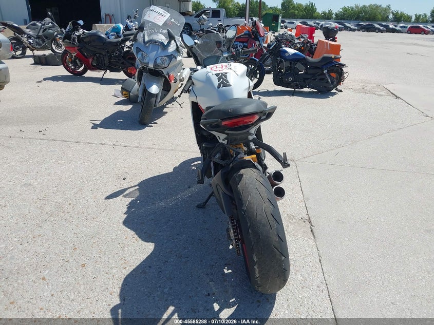 2017 Ducati Supersport VIN: ZDMVABDS5HB002373 Lot: 45585288