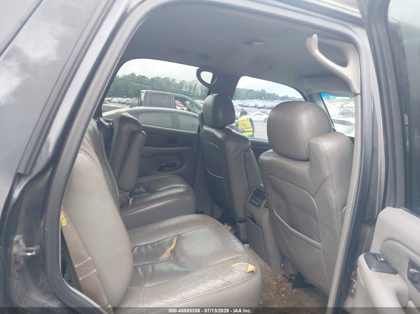 2003 GMC YUKON auction photo 8