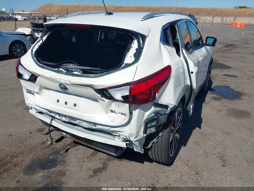 2017 NISSAN ROGUE SPORT auction photo 4