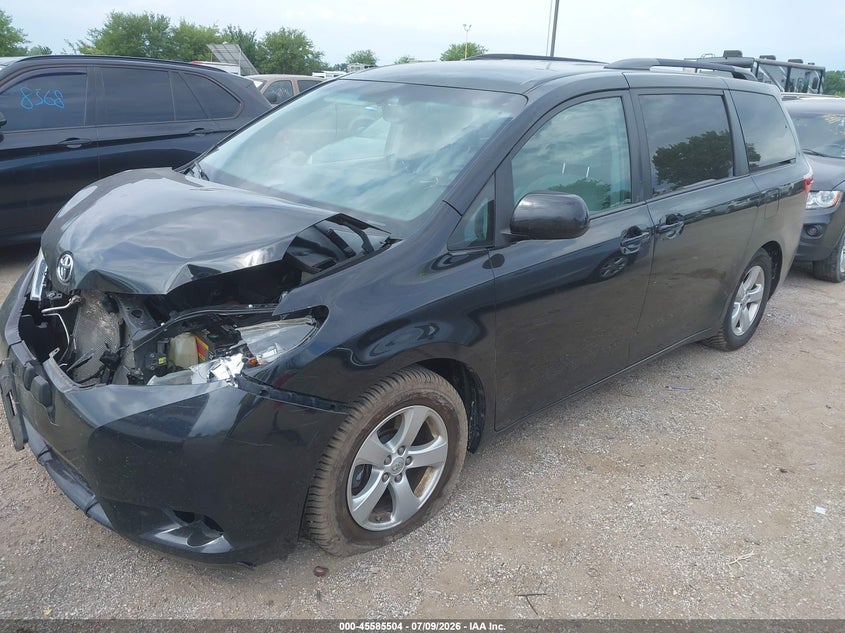 2016 Toyota Sienna, Front End, IAAI, VIN 5TDKK3DC7GS724459 — photo 2