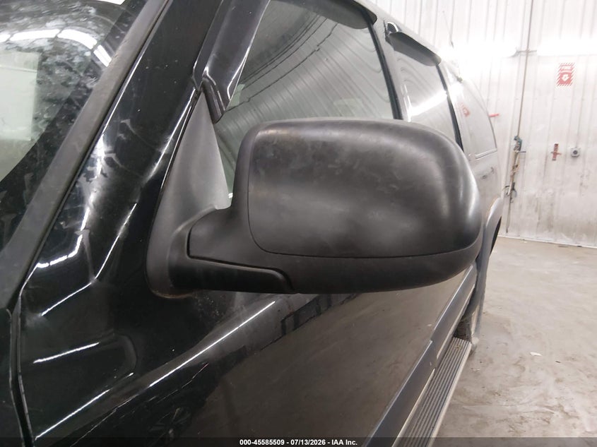 2000 Chevrolet Suburban 1500 Lt VIN: 3GNFK16T3YG192492 Lot: 45585509