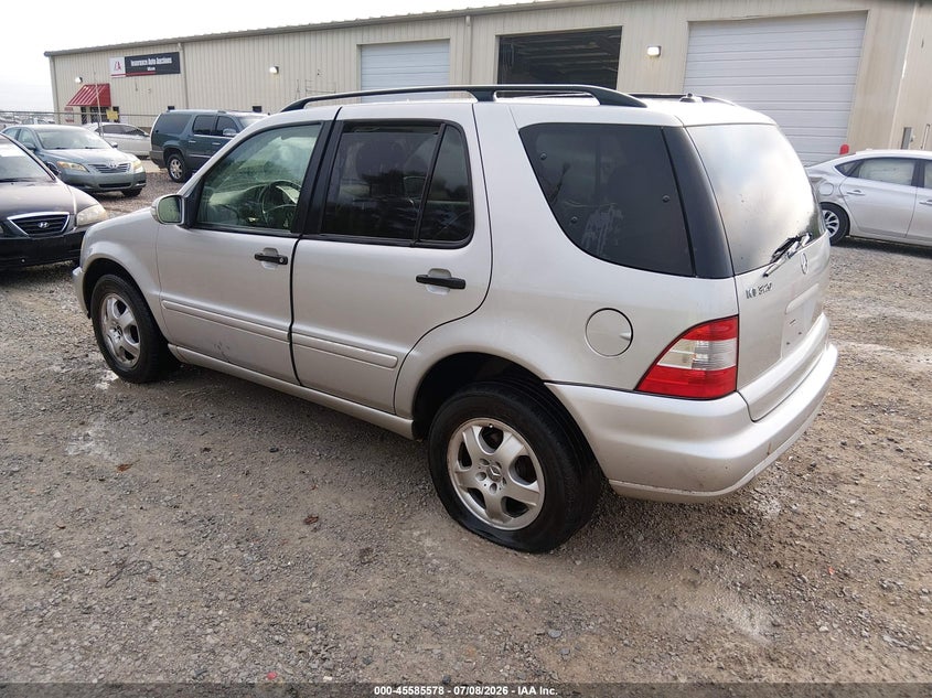 2002 MERCEDES-BENZ ML 320 auction photo 3