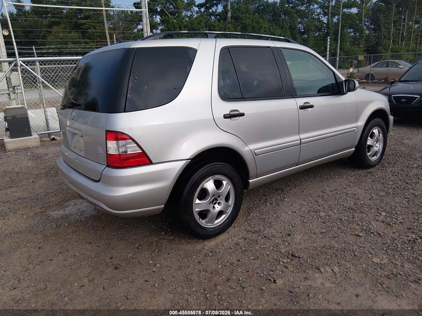 2002 MERCEDES-BENZ ML 320 auction photo 4