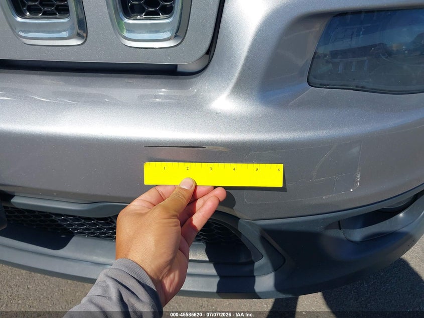 2018 Jeep Cherokee Latitude Fwd VIN: 1C4PJLCB0JD561545 Lot: 45585620