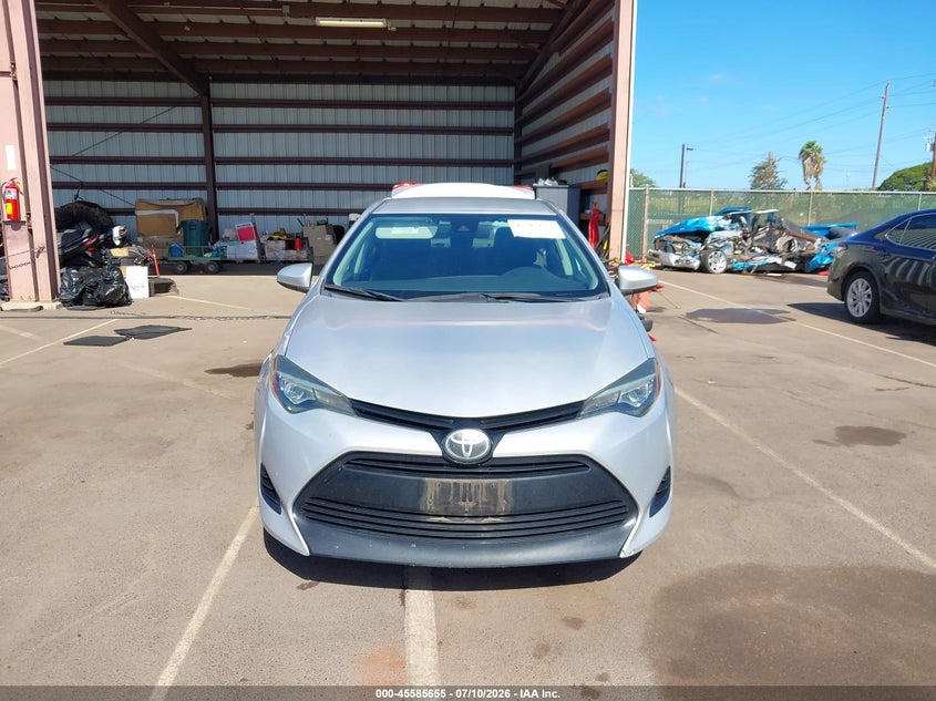 2018 Toyota Corolla Le VIN: 5YFBURHE6JP760121 Lot: 45585655