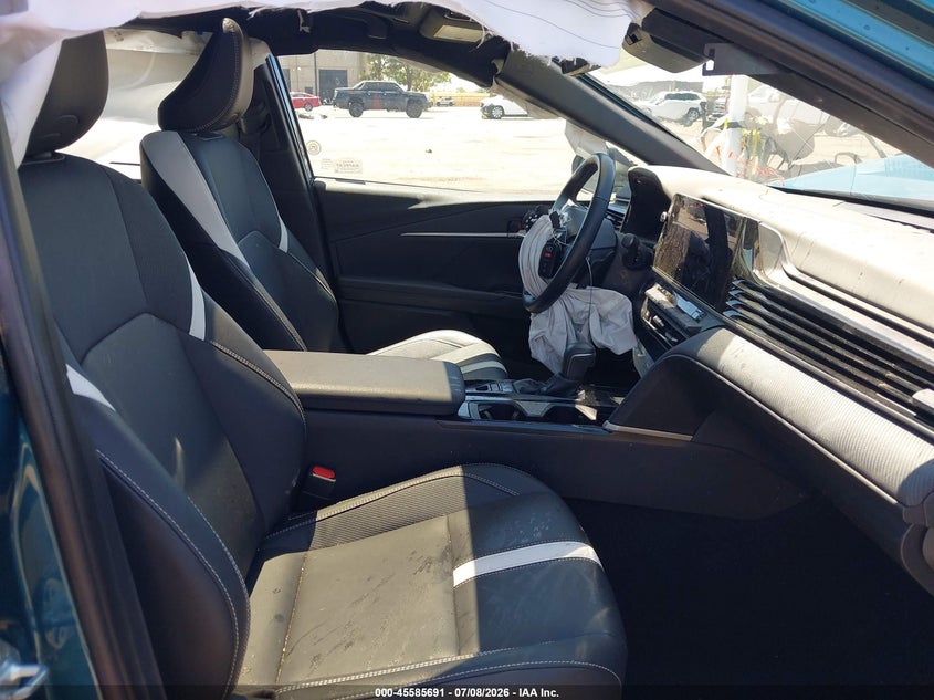 2025 TOYOTA CAMRY auction photo 5
