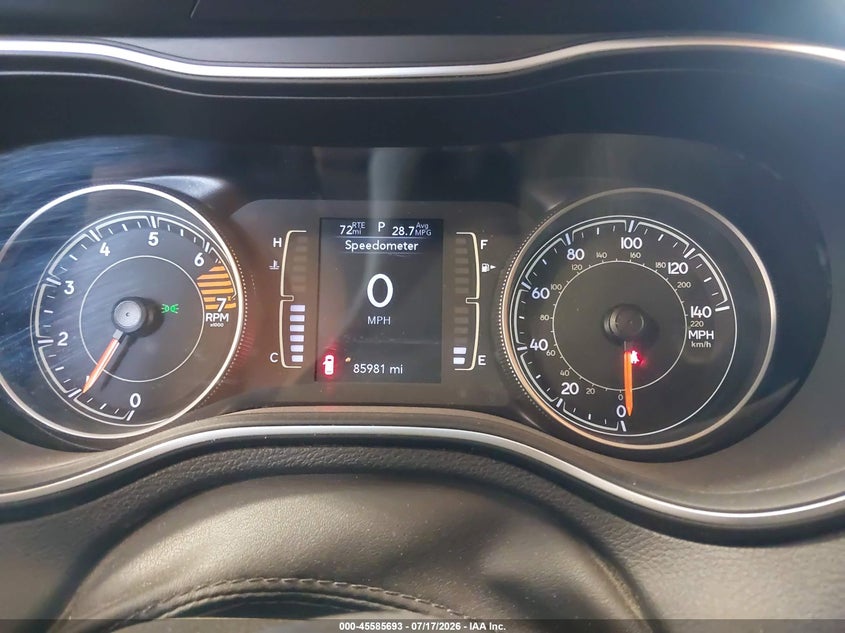 2019 JEEP CHEROKEE auction photo 7