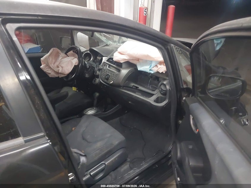 2010 HONDA FIT auction photo 5