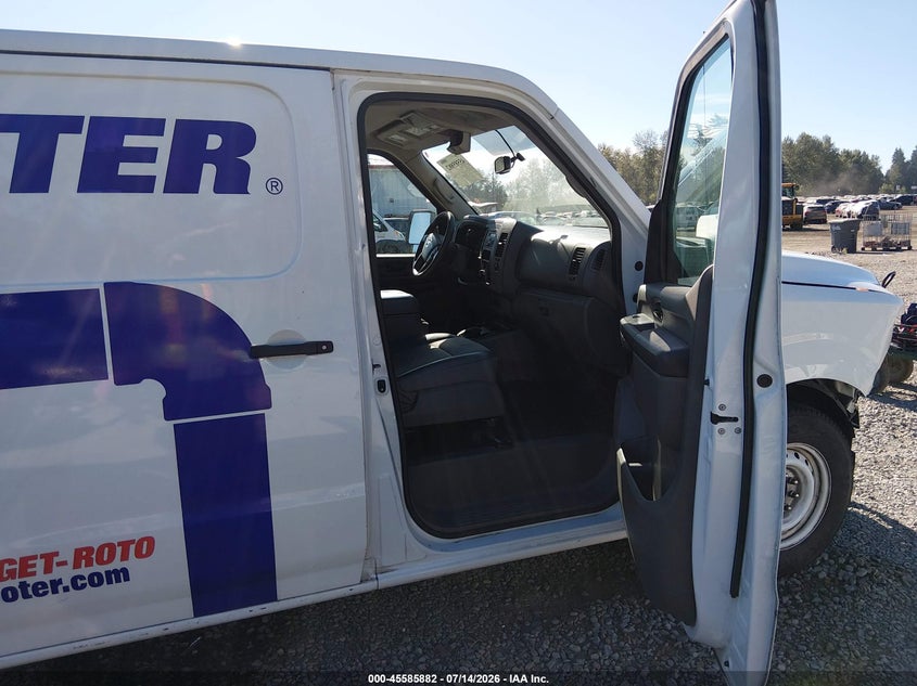 2017 NISSAN NV CARGO NV2500 HD auction photo 5