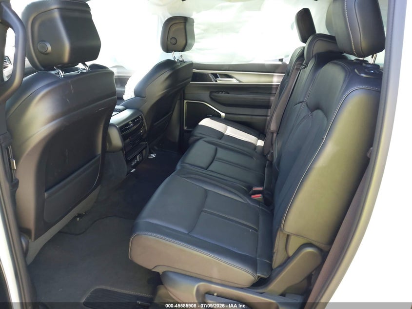 2026 JEEP GRAND WAGONEER L auction photo 8