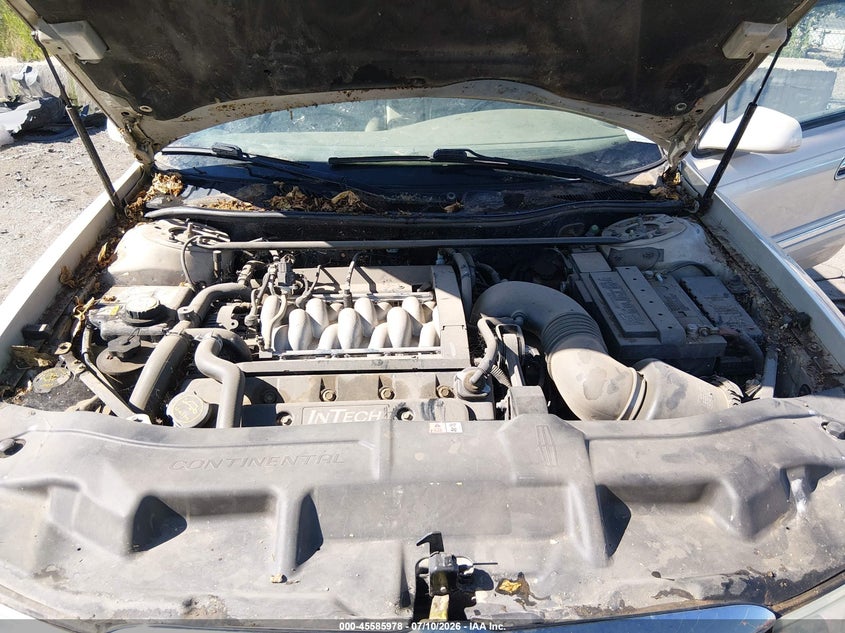 2002 Lincoln Continental VIN: 1LNHM97VX2Y695942 Lot: 45585978