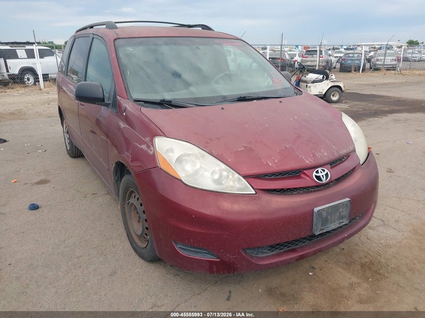 2007 TOYOTA SIENNA LE