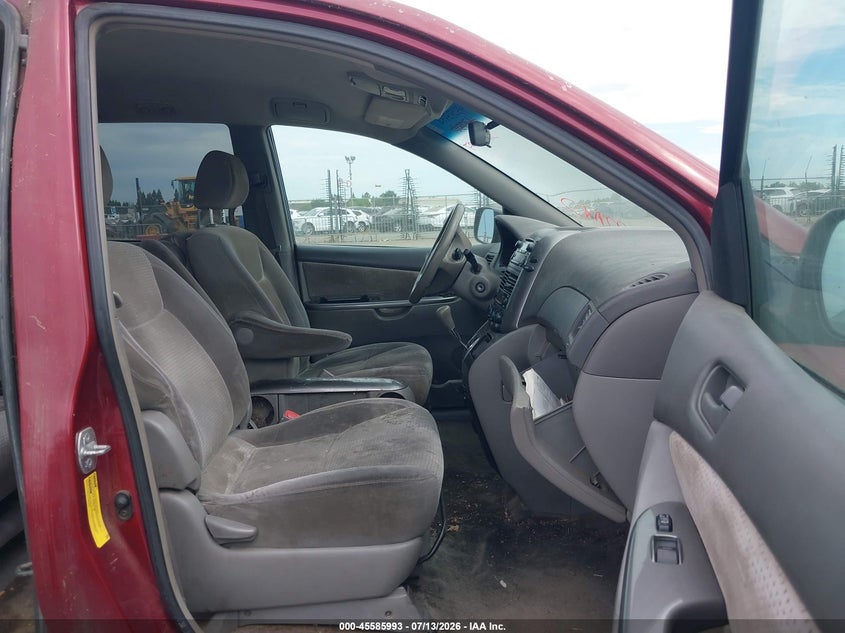 AtlanticExpress - Toyota Sienna
