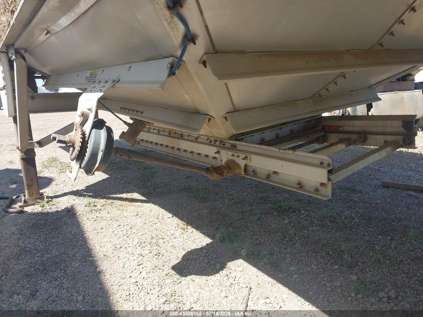 2015 WILSON TRAILER CO GRAIN TRAILER auction photo 5