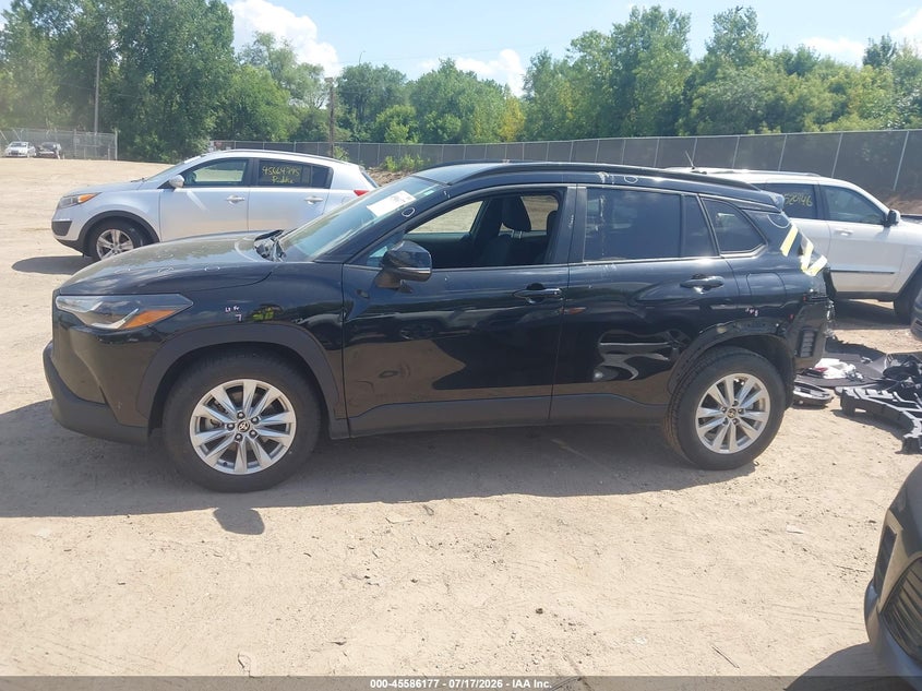 2022 Toyota Corolla Cross Le VIN: 7MUCAABG4NV019235 Lot: 45586177