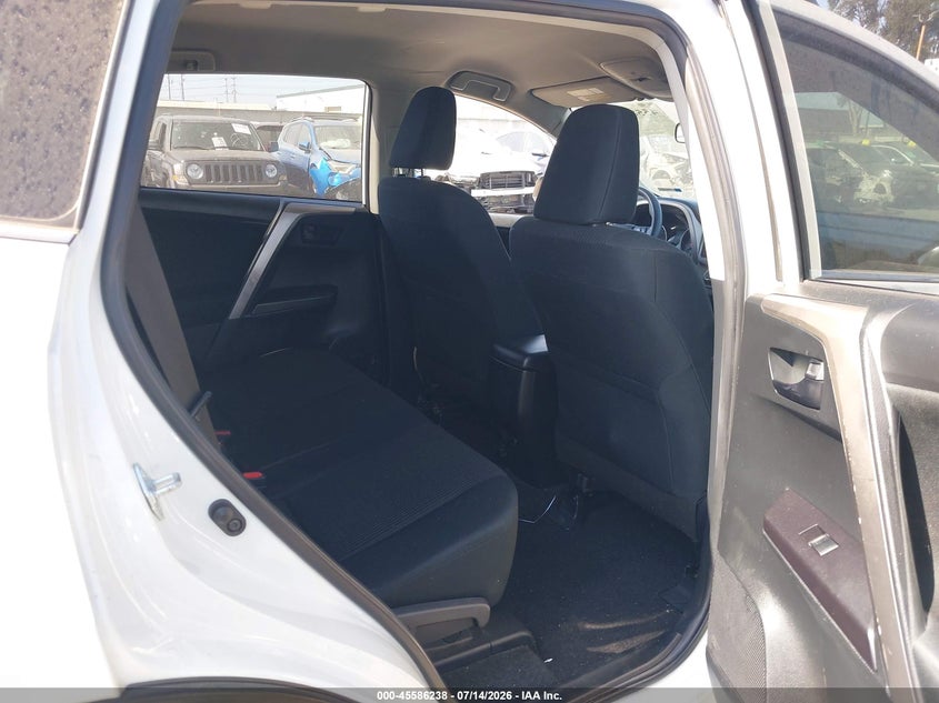 2017 TOYOTA RAV4 LE — Photo 8