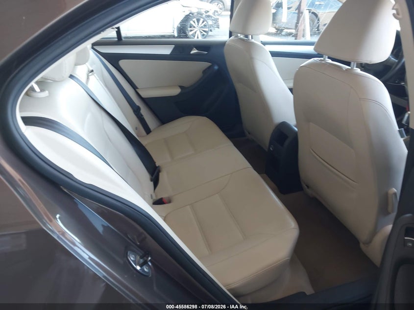2013 VOLKSWAGEN JETTA auction photo 8