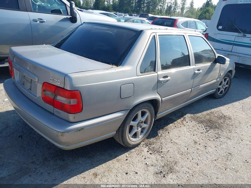 1999 VOLVO S70 auction photo 4