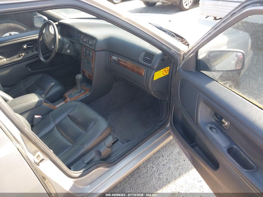 1999 VOLVO S70 auction photo 5