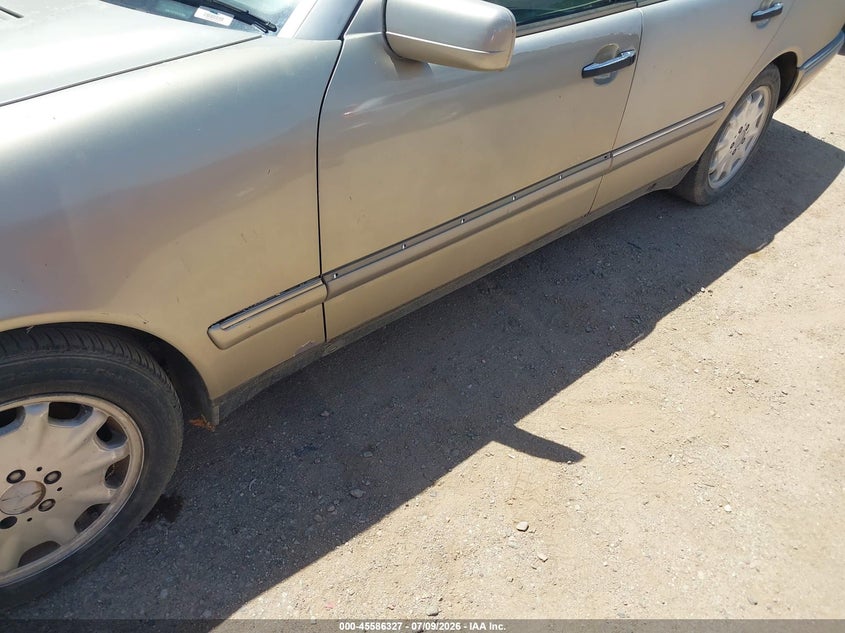 1997 MERCEDES-BENZ E 320 auction photo 6